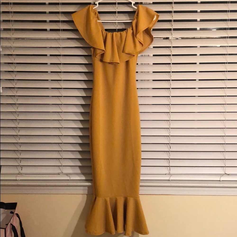Shoulder dress !